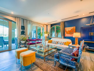 Exclusive Upgraded Lakefront Villa, picture 4