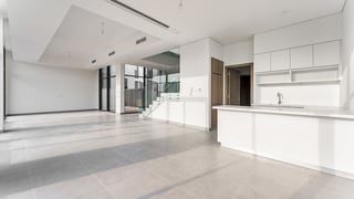 Brand new villa in Al Furjan with spacious layout, picture 3