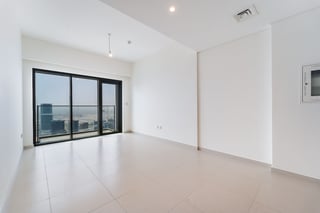 High Floor | Vacant | Beautiful Canal View, picture 4