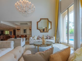 Waterfront Villa Luxury in Jumeirah Islands, picture 4