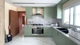 Lovely villa in Meadows 2 with amazing skyline view, picture 3