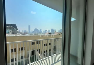 Skyline View | Spacious Studio | Sunlight, picture 3