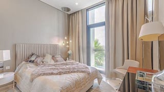 Fully furnished villa in Damac Hills with luxury living, picture 3