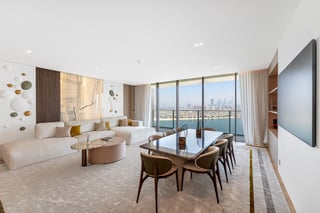 **Live Royally | Turnkey Renovated Masterpiece**, picture 3