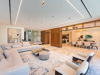 Luxury Beachfront Villa with Lavish Interiors, picture 4