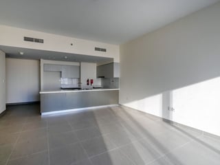 Stunning 3-BR Apartment | Burj View | Chiller free, picture 3