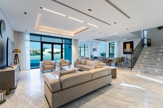 Direct Beach Access | Luxurious | Scenic Location, picture 3