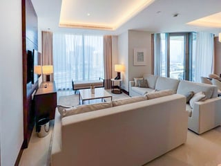 Luxury 3BR Apartment | Stunning Living | Burj View, picture 3