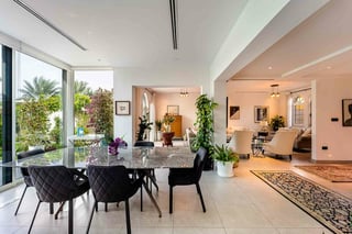 Luxurious | Fully Upgraded | Large Plot , picture 3