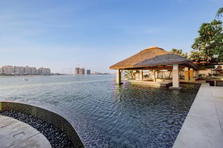 Renovated I 5BR Villa I The Longest pool, picture 3