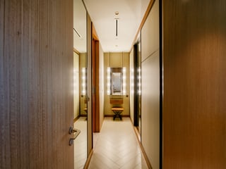 High Floor Luxury 2-Bedroom | Downtown Elegance, picture 3