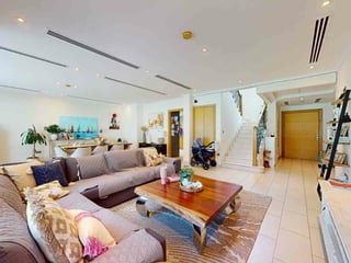 Spacious Villa | Immaculate Condition | Large Plot, picture 3