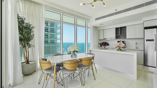 Beachfront apartment in Dubai Harbour with Palm view, picture 3