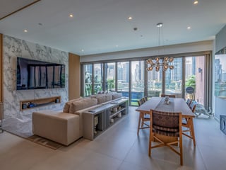 Luxurious Duplex with Stunning Marina Views, picture 3