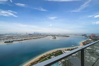 Extraordinary Turnkey Luxury with Iconic Views, picture 4