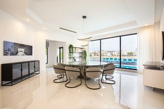 GALLERY VIEWS 8BR | RENOVATED | FURNISHED, picture 3