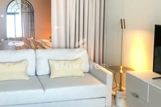 Biggest Studio on High Floor I Furnished I VOT, picture 3