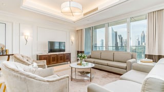 Luxury apartment in Downtown with modern interior, picture 3
