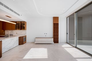 Design-Led Beachfront Living | 2BR Apartment, picture 3