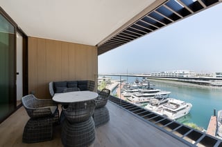Luxurious 3 Bed Apartment in Bvlgari Residences, picture 4