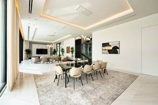 Fully Furnished| Skyline View |Prime Location, picture 3