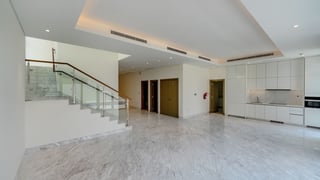 Stunning Villa in District One | Private Pool | Exquisite Marble Finishes, picture 3
