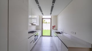 Stunning Villa in District One | Private Pool | Exquisite Marble Finishes, picture 4