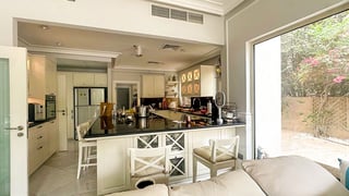 Awesome villa in Arabian Ranches with private pool, picture 4