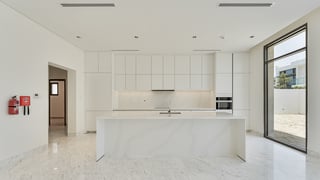 Stunning Villa in MBR City with community view, picture 3