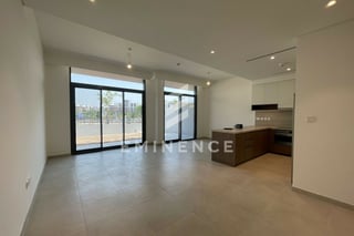 Rented | Prime Location | Pool View, picture 3