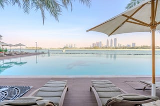 Chic Island Escape | Steps from the Beach | Azure Residences, picture 4