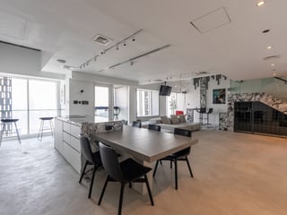 Full Marina View | Fully renovated 3BR Duplex | VOT, picture 3