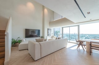 STUNNING | UPGRADED | 2BR DUPLEX W/ BALCONY, picture 4