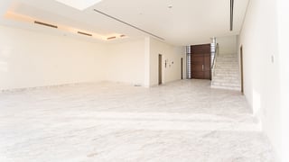 Exclusive and corner villa in MBR City with huge layout, picture 4