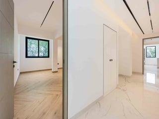 Fully Renovated | Custom Build | Huge Plot, picture 3
