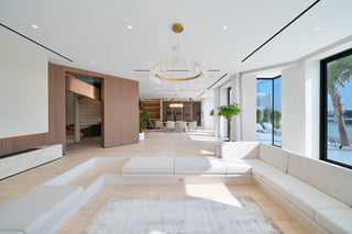 Fully Upgraded and Extended Garden Home with Skyline View, picture 3