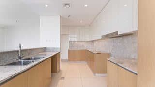 Corner apartment in Dubai Hills Estate with maids room, picture 3