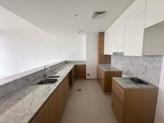 Vacant | Lagoon View | Huge Layout, picture 4