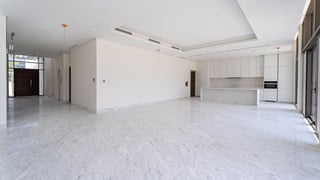 Contemporary villa in MBR City near to lagoon, picture 4