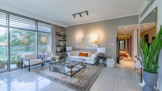 Upgraded Family-Friendly Apartment with Park View, picture 3