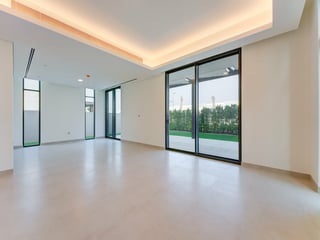 Landscaped |  Modern  Luxury  | Single Row, picture 4