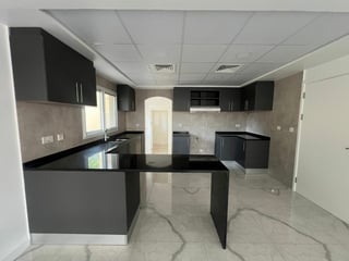 Fully Renovated | Landscaped | Available Now, picture 4