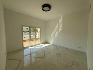 Fully Renovated | Landscaped | Available Now, picture 3
