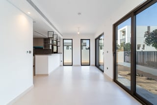View Today | Vacant | Near Pool and Park, picture 4