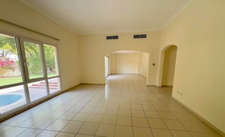 Spacious | Landscaped View | Ready to Move, picture 4