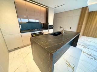 Vacant  |  Modern  Design  |  Single Row, picture 4