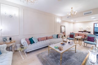 Upgraded Corner Townhouse with Rooftop Terrace, picture 3