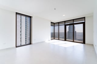 High-Floor Living with Stunning Lagoon Views, picture 3