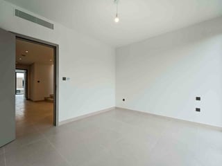 Private Community | Spacious | Unfurnished, picture 4