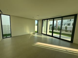 Backing Central Park | Spacious | Corner Unit, picture 4